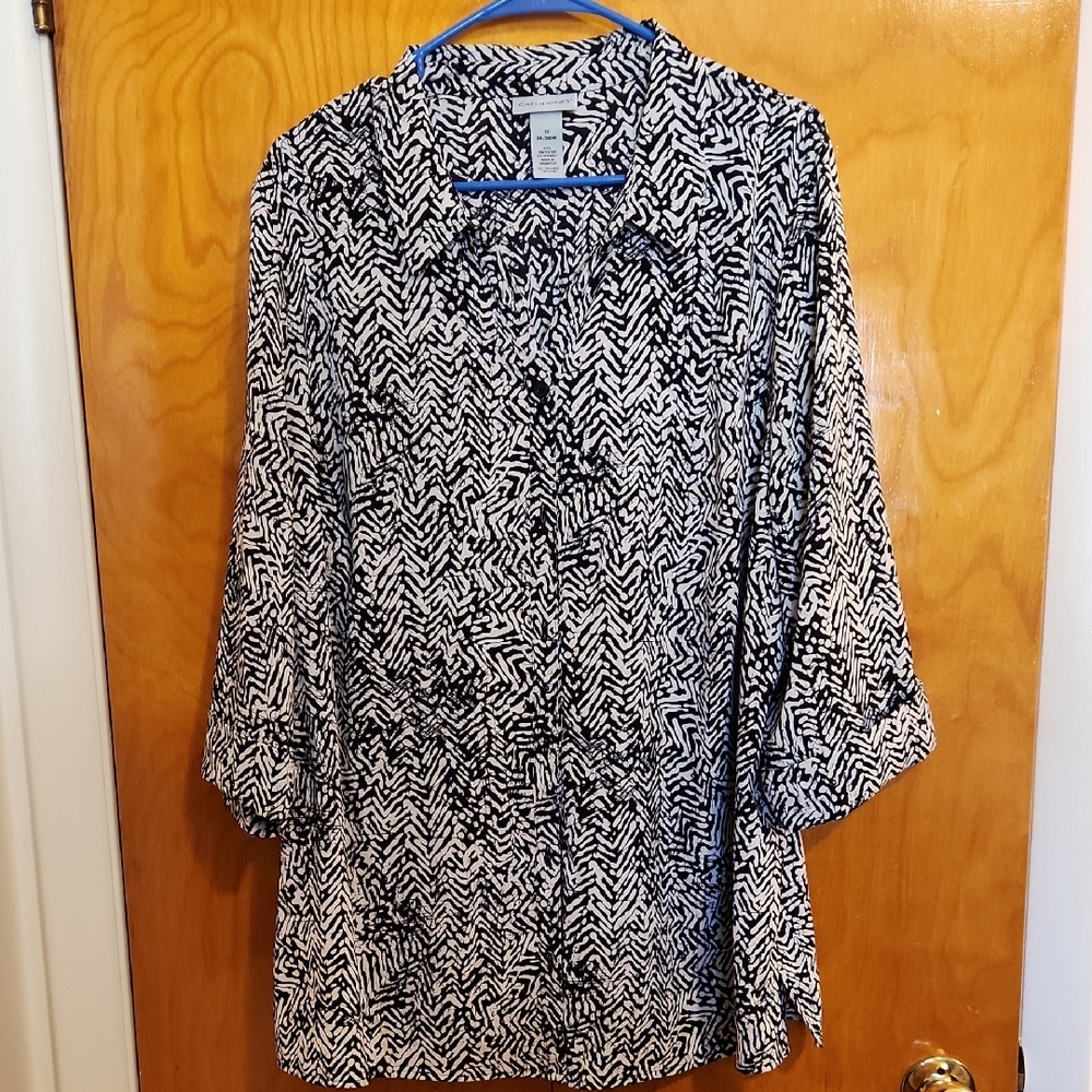 Catherines Black and White Patterned Blouse